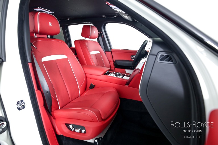 Used-2022-Rolls-Royce-Cullinan
