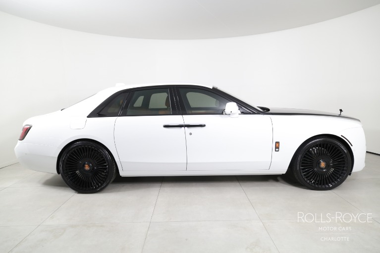 Used-2021-Rolls-Royce-Ghost