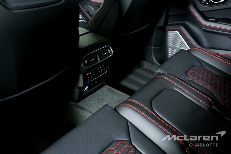 Used-2022-Lamborghini-Urus