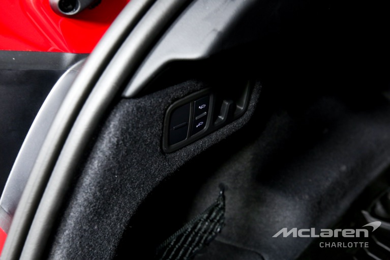 Used-2022-Lamborghini-Urus