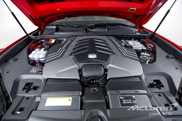 Used-2022-Lamborghini-Urus