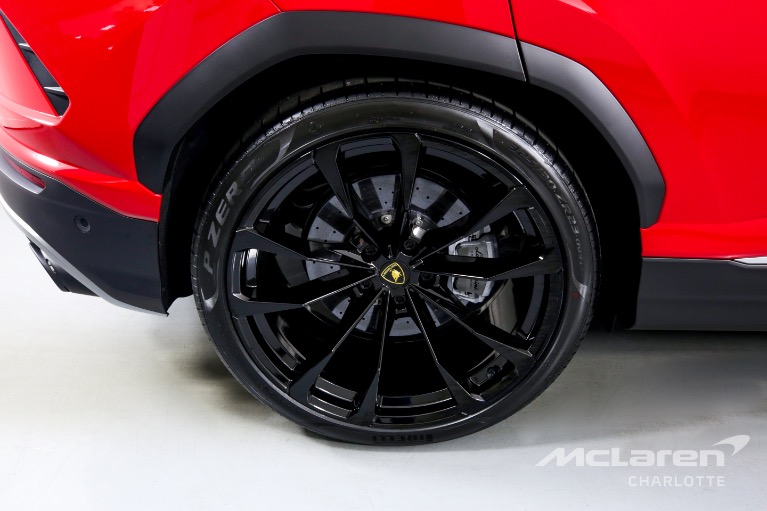 Used-2022-Lamborghini-Urus