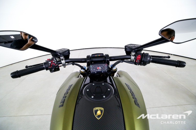 Used-2021-DUCATI-DIAVEL-1260-LAMBORGHINI