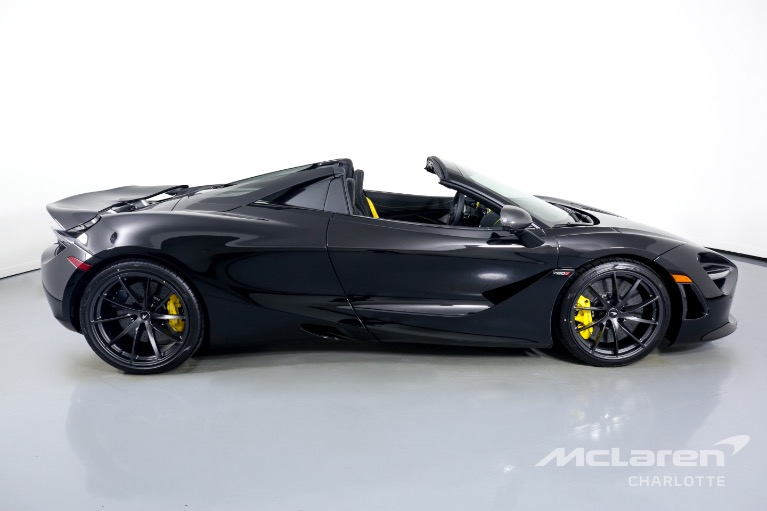 Used-2022-McLaren-720S-Spider-Performance