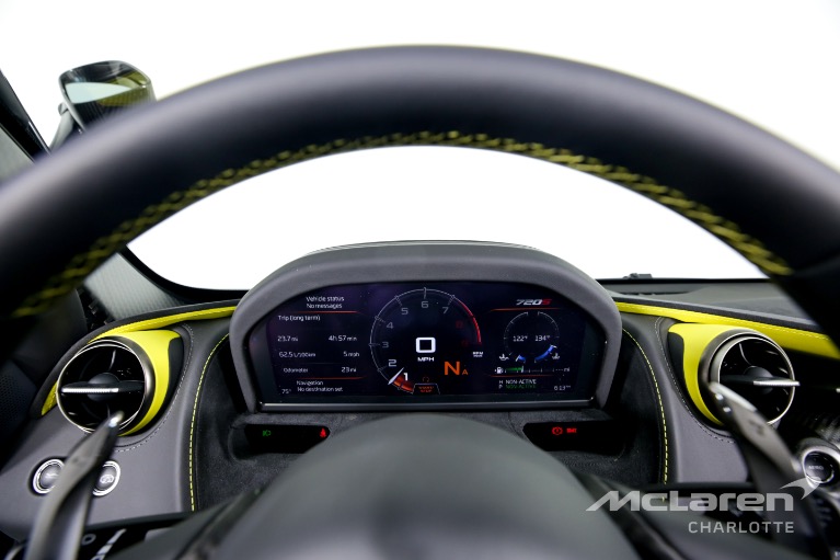 Used-2022-McLaren-720S-Spider-Performance