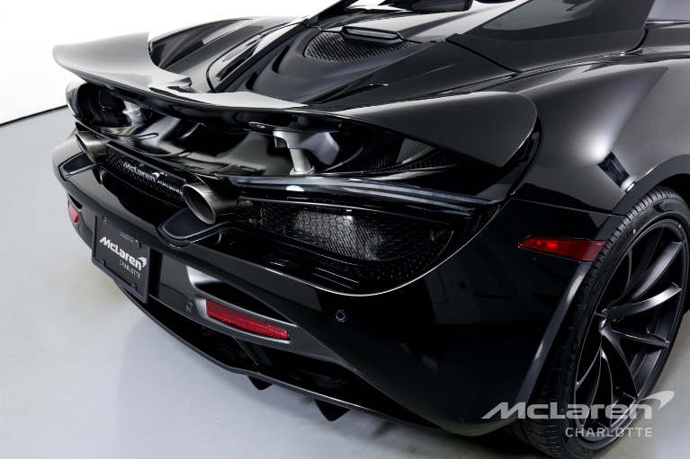 Used-2022-McLaren-720S-Spider-Performance