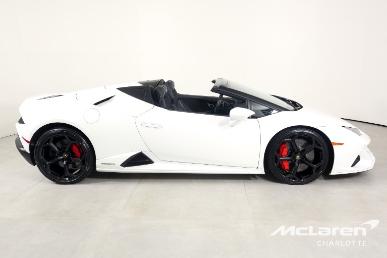 Used-2020-Lamborghini-Huracan-LP-640-4-EVO-Spyder