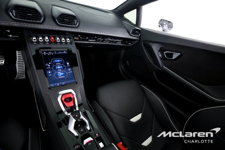 Used-2020-Lamborghini-Huracan-LP-640-4-EVO-Spyder