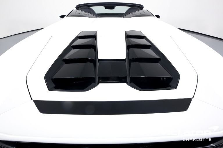 Used-2020-Lamborghini-Huracan-LP-640-4-EVO-Spyder