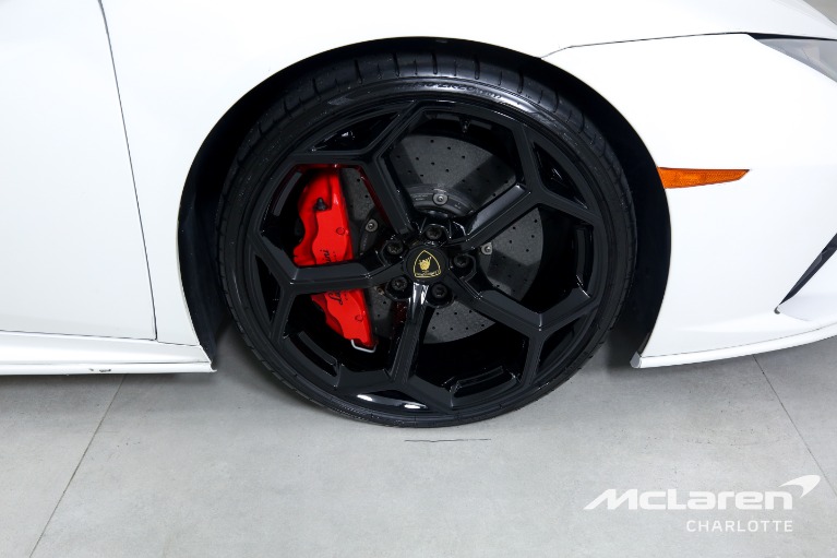 Used-2020-Lamborghini-Huracan-LP-640-4-EVO-Spyder