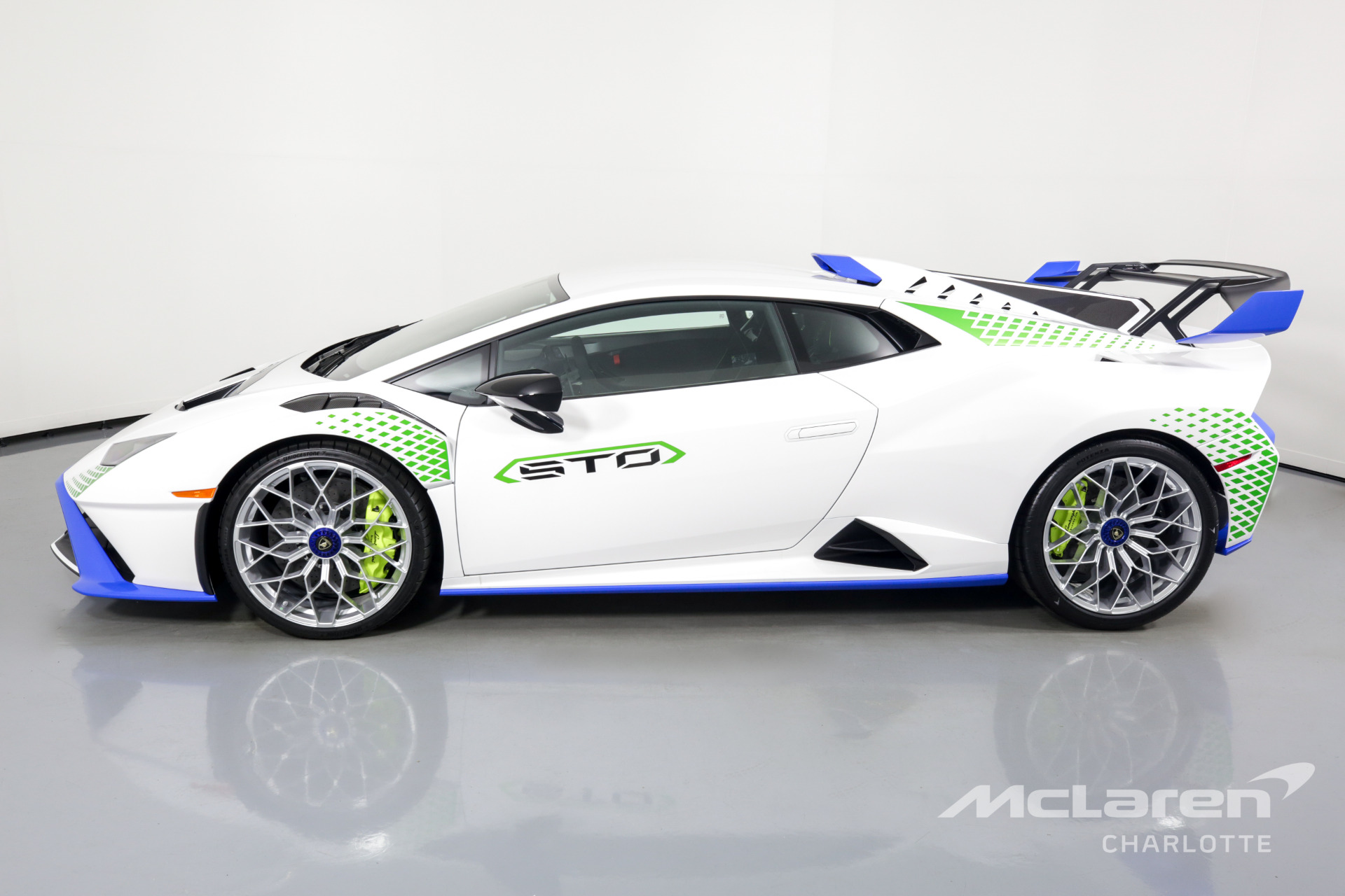 Used 2022 Lamborghini Huracan LP 640-4 STO | Charlotte, NC