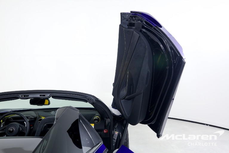 New-2022-McLaren-720S-Spider-Performance