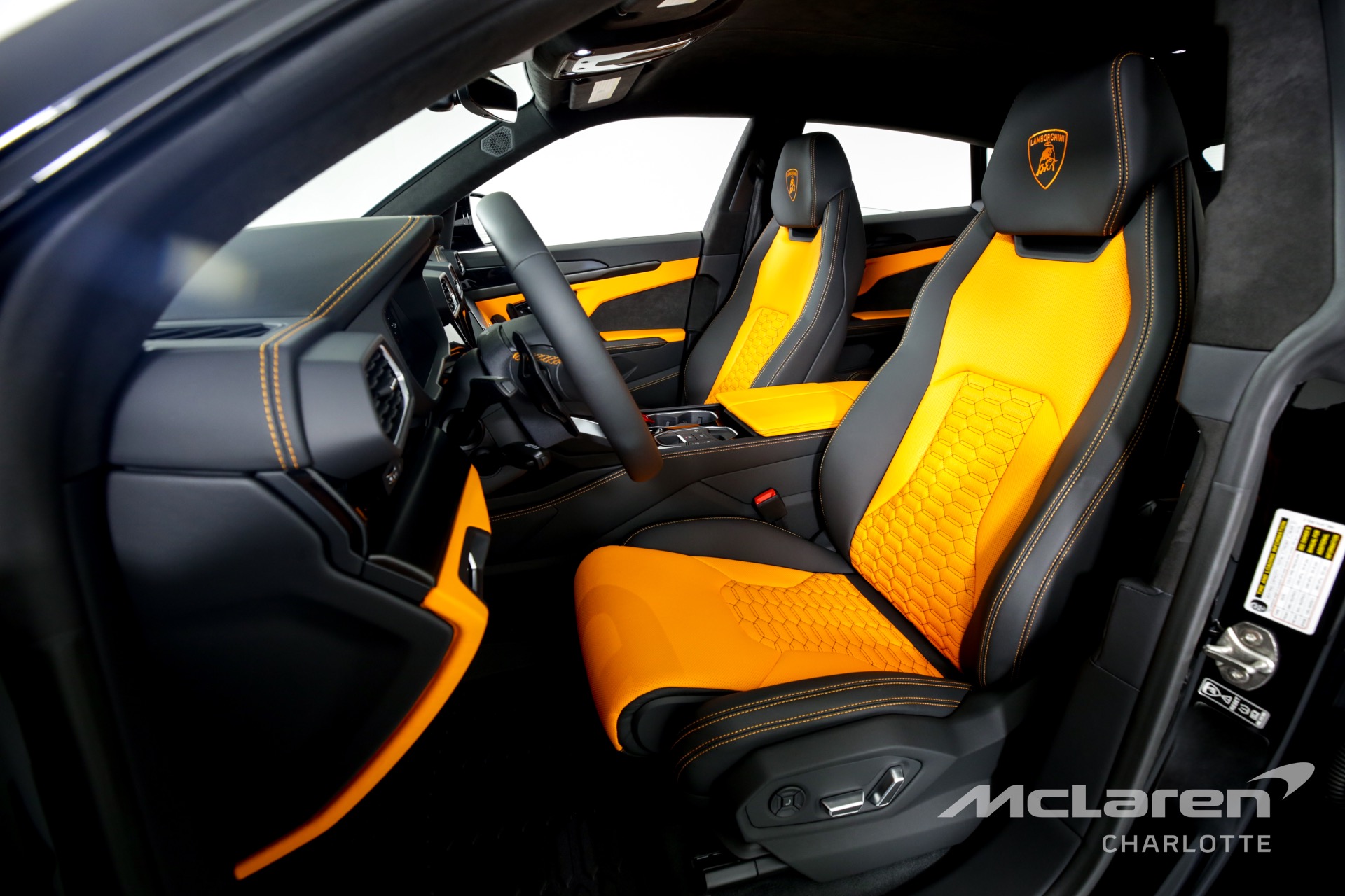 Used 2022 LAMBORGHINI URUS | Charlotte, NC