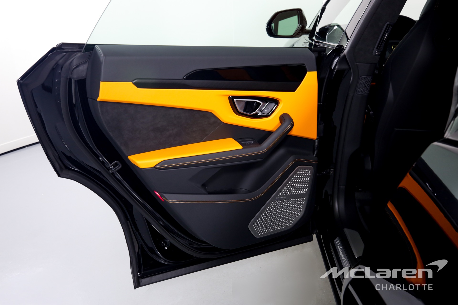 Used 2022 LAMBORGHINI URUS | Charlotte, NC