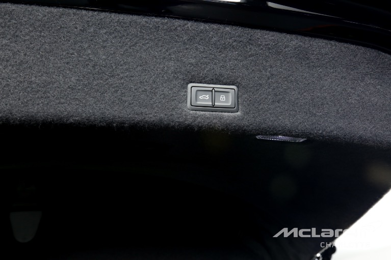 Used-2022-LAMBORGHINI-URUS