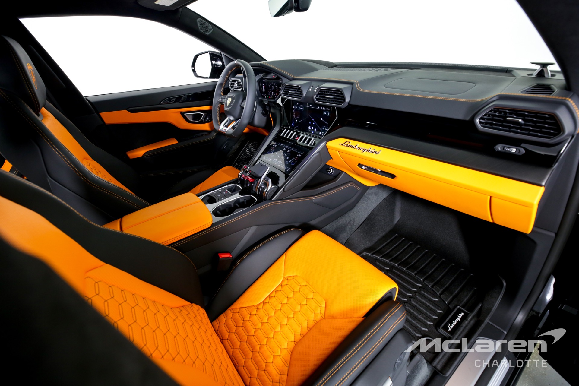 Used 2022 LAMBORGHINI URUS | Charlotte, NC