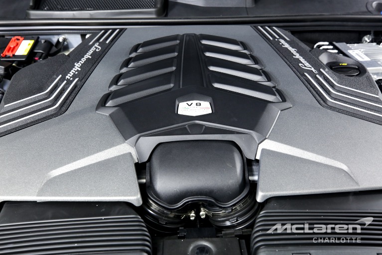 Used-2022-LAMBORGHINI-URUS