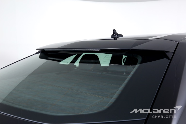 Used-2022-LAMBORGHINI-URUS