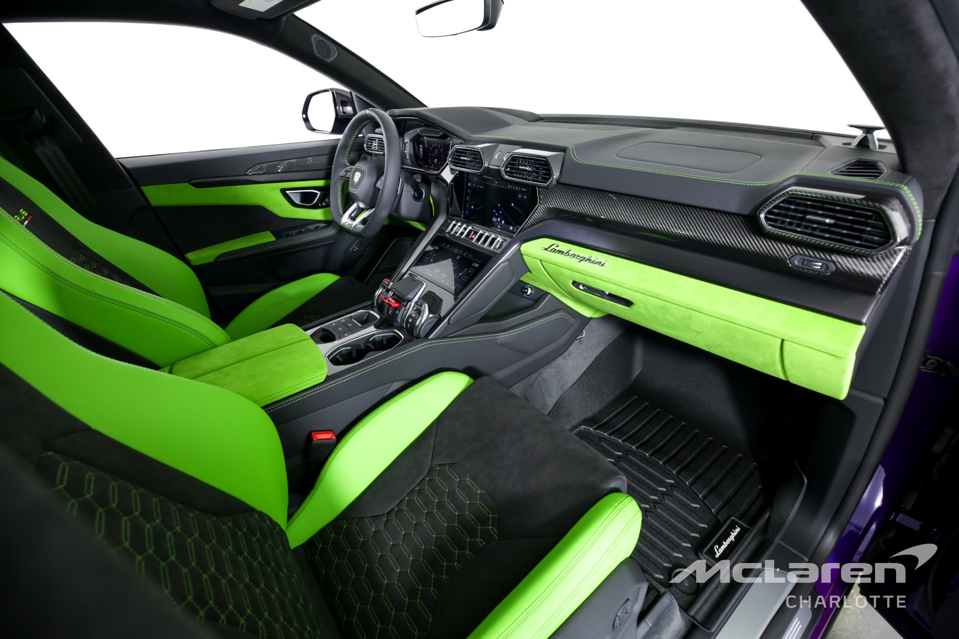 Used 2022 LAMBORGHINI URUS | Charlotte, NC