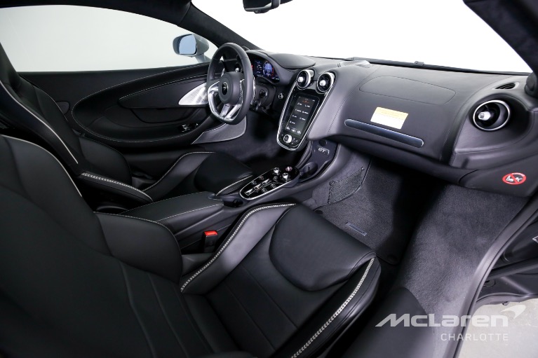 New-2022-McLaren-GT