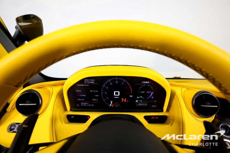 Used-2022-McLaren-720S-Spider-Performance