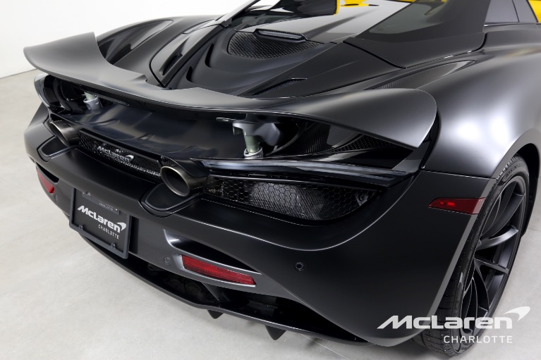 Used-2022-McLaren-720S-Spider-Performance