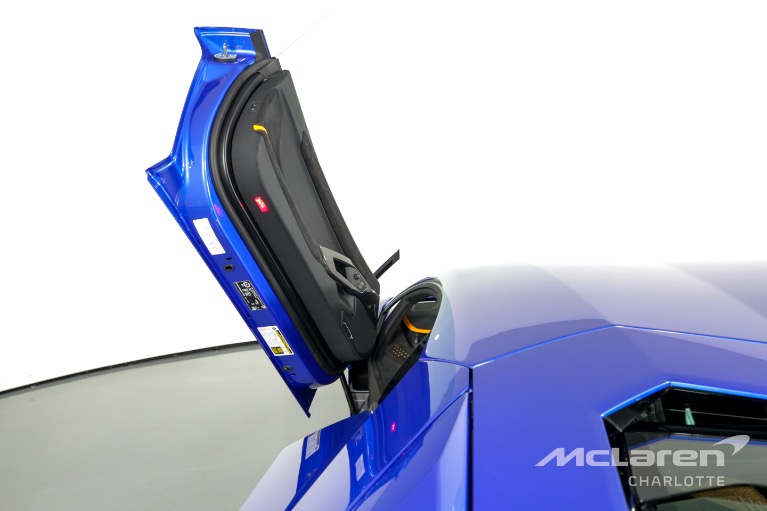 Used-2022-LAMBORGHINI-AVENTADOR-ULTIMAE