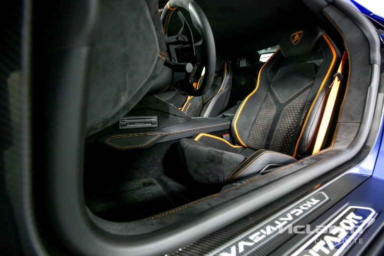Used-2022-LAMBORGHINI-AVENTADOR-ULTIMAE