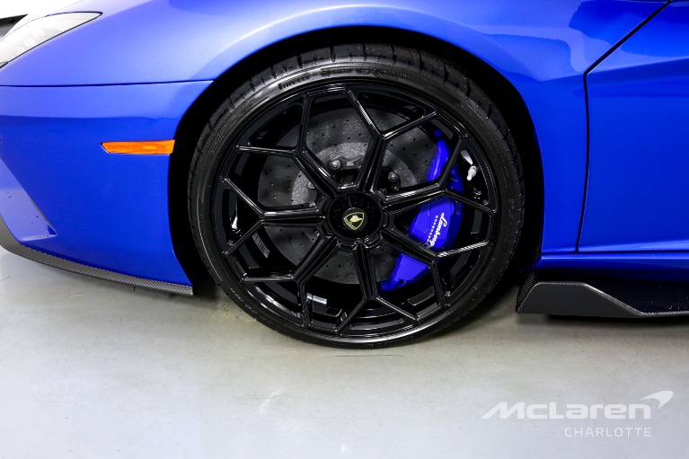 Used-2022-LAMBORGHINI-AVENTADOR-ULTIMAE
