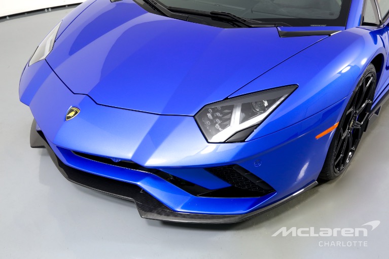 Used-2022-LAMBORGHINI-AVENTADOR-ULTIMAE