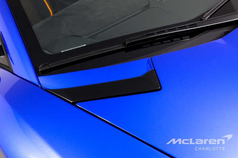 Used-2022-LAMBORGHINI-AVENTADOR-ULTIMAE
