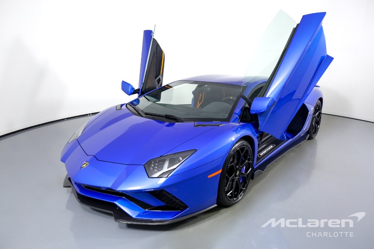 Used-2022-LAMBORGHINI-AVENTADOR-ULTIMAE