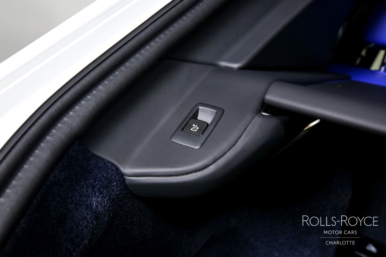 Used-2022-Rolls-Royce-Black-Badge-Cullinan-Black-Badge