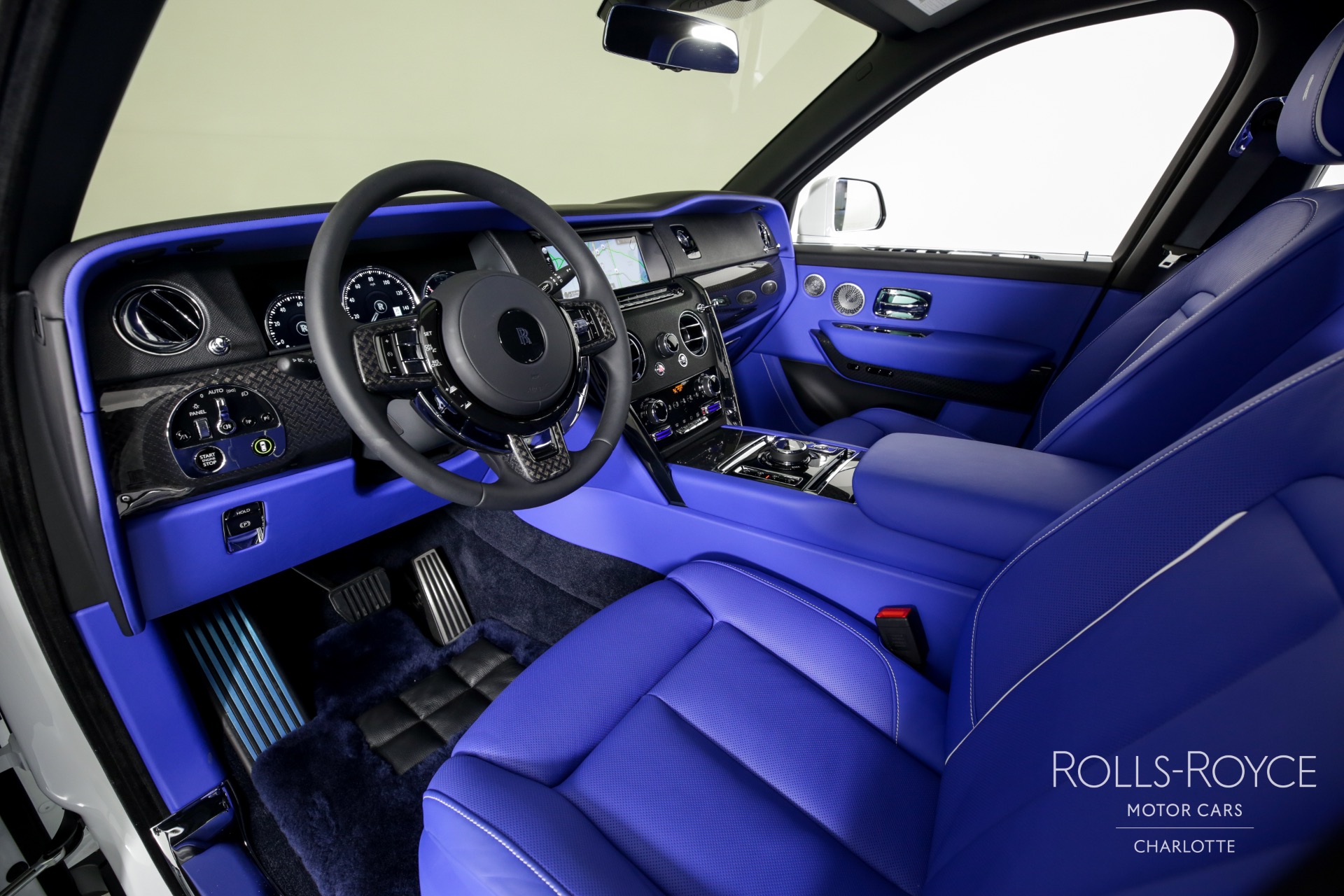 2022 RollsRoyce Cullinan Interior Dimensions Seating Cargo Space  Trunk  Size  Photos  CarBuzz