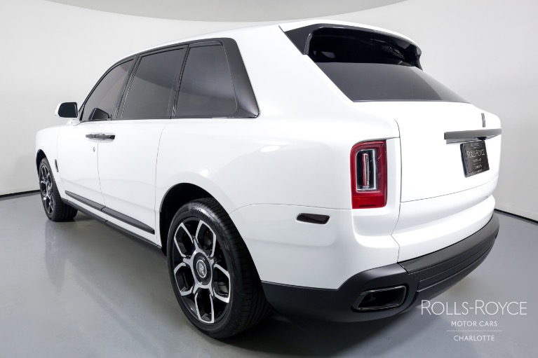 Used-2022-Rolls-Royce-Black-Badge-Cullinan-Black-Badge