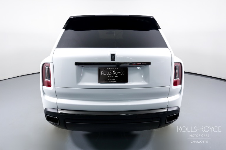 Used-2022-Rolls-Royce-Black-Badge-Cullinan-Black-Badge