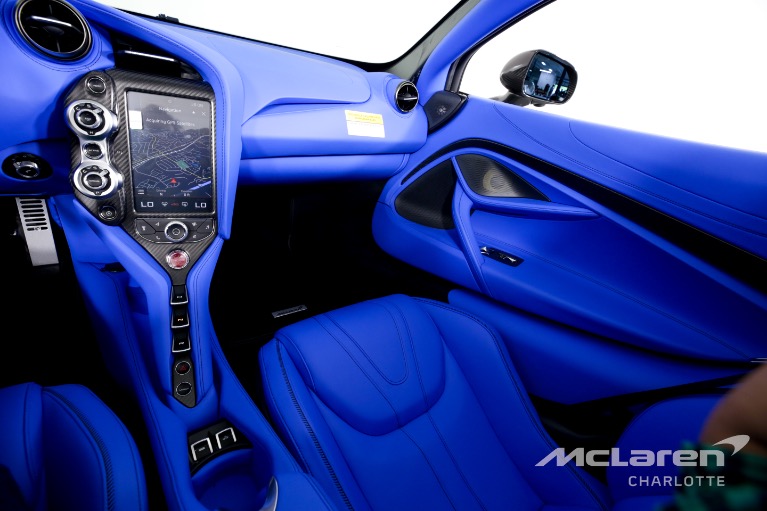 Used-2022-McLaren-720S-Spider-Performance