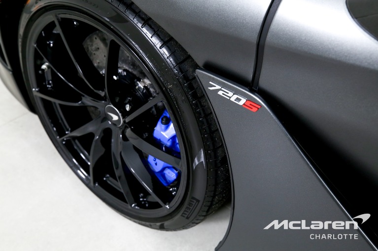 Used-2022-McLaren-720S-Spider-Performance