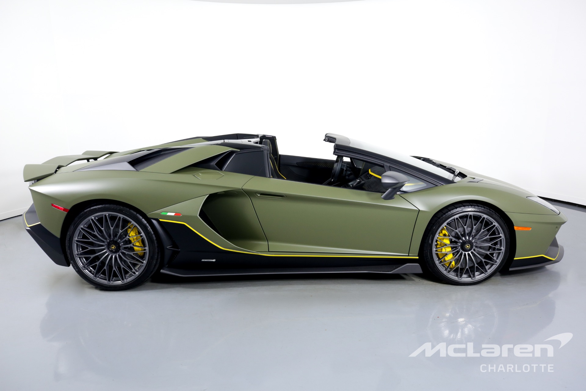 Used 2022 LAMBORGHINI AVENTADOR ULTIMAE | Charlotte, NC