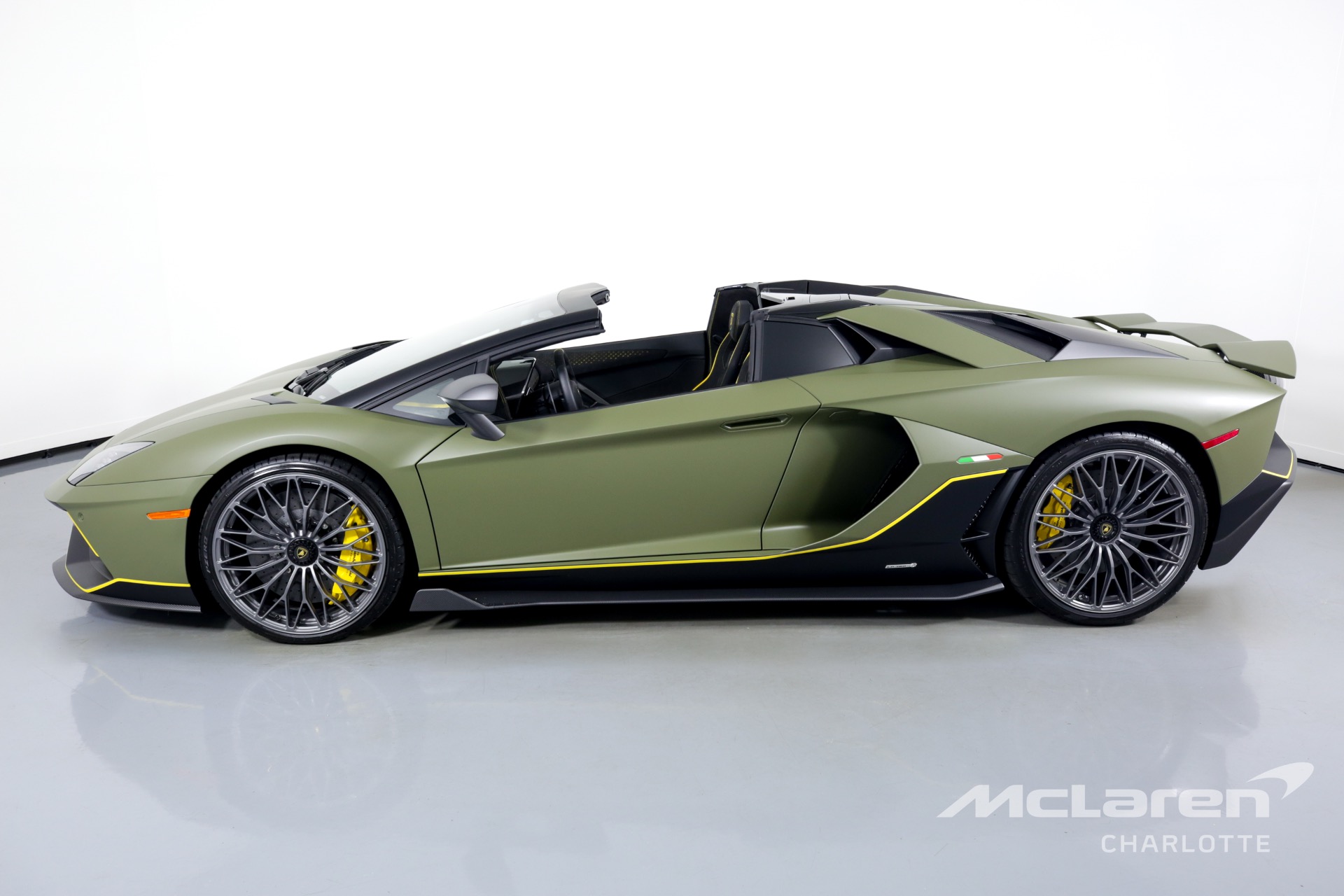Used 2022 LAMBORGHINI AVENTADOR ULTIMAE | Charlotte, NC