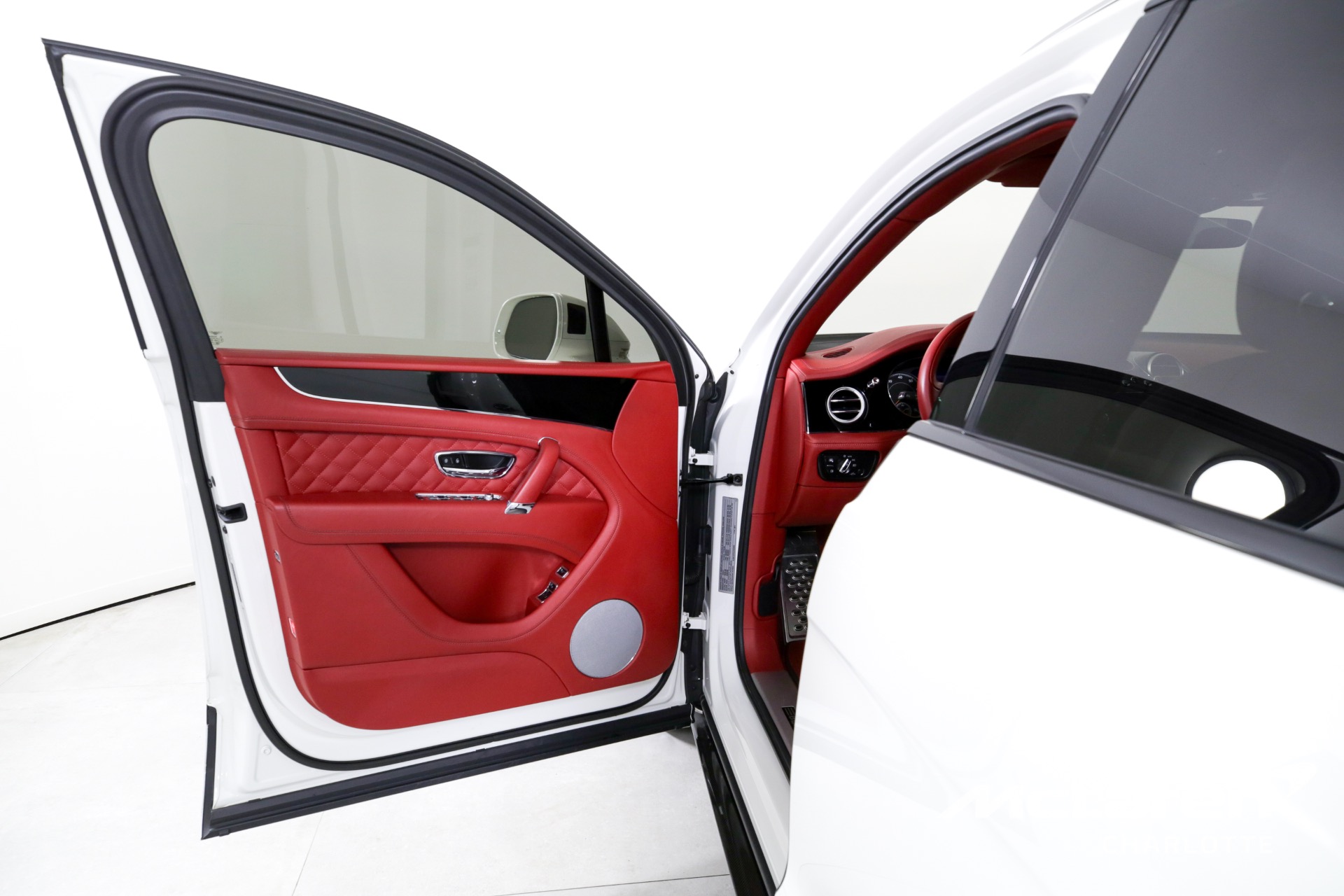 Used 2018 Bentley Bentayga Black Edition | Charlotte, NC