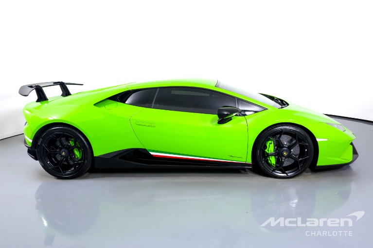 Used-2018-Lamborghini-HURACAN-PERFORMANTE