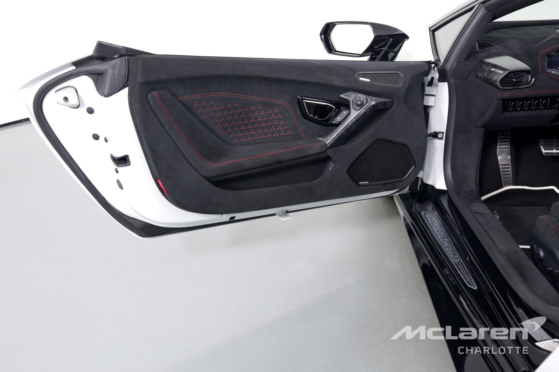 Used 2018 Lamborghini Huracan LP 640-4 Performante Spyder | Charlotte, NC