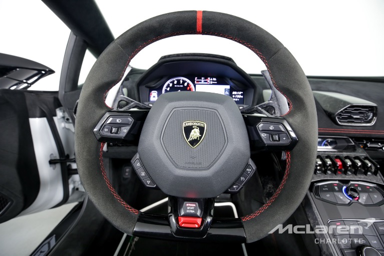 Used-2018-Lamborghini-Huracan-LP-640-4-Performante-Spyder