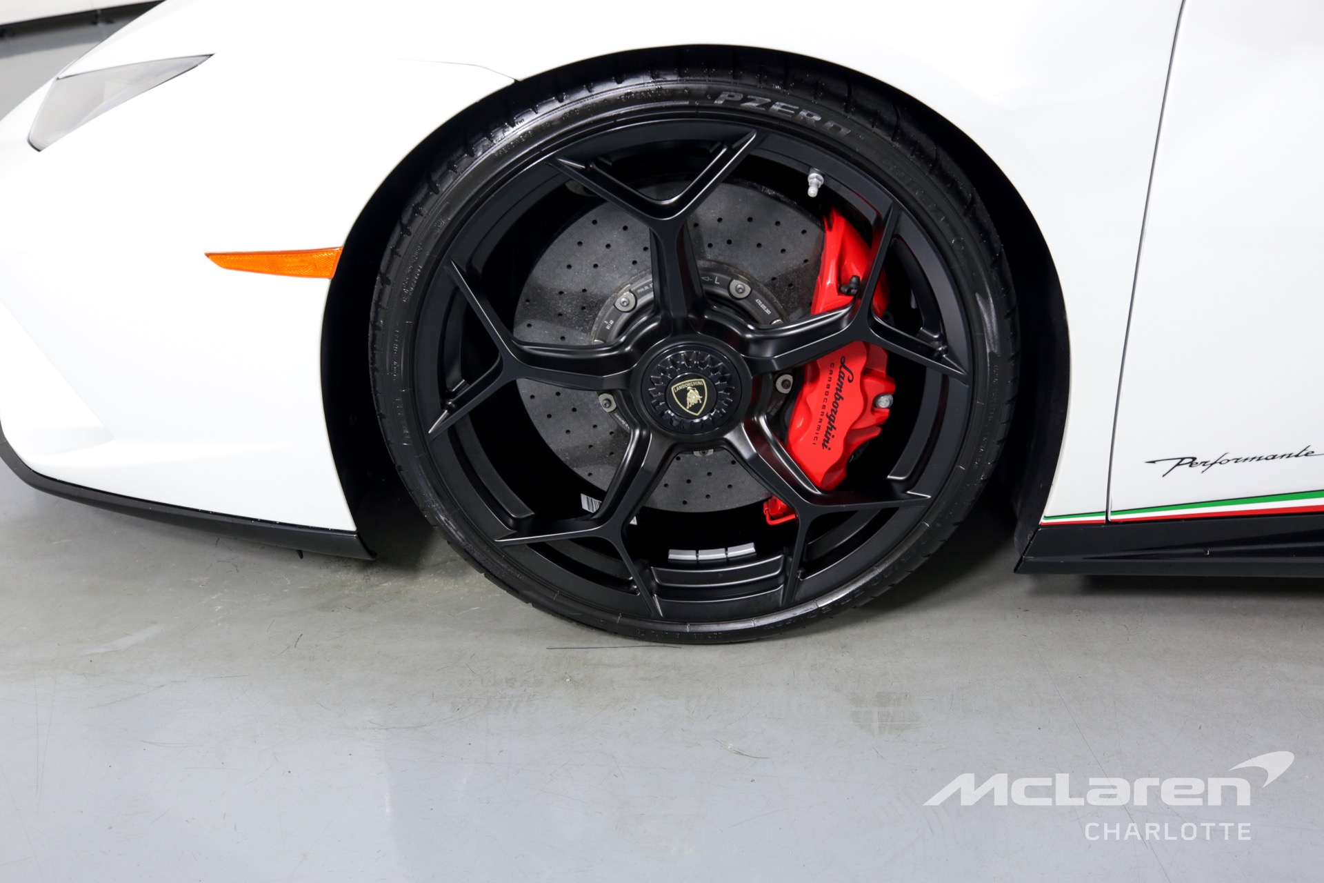 Used 2018 Lamborghini Huracan LP 640-4 Performante Spyder | Charlotte, NC