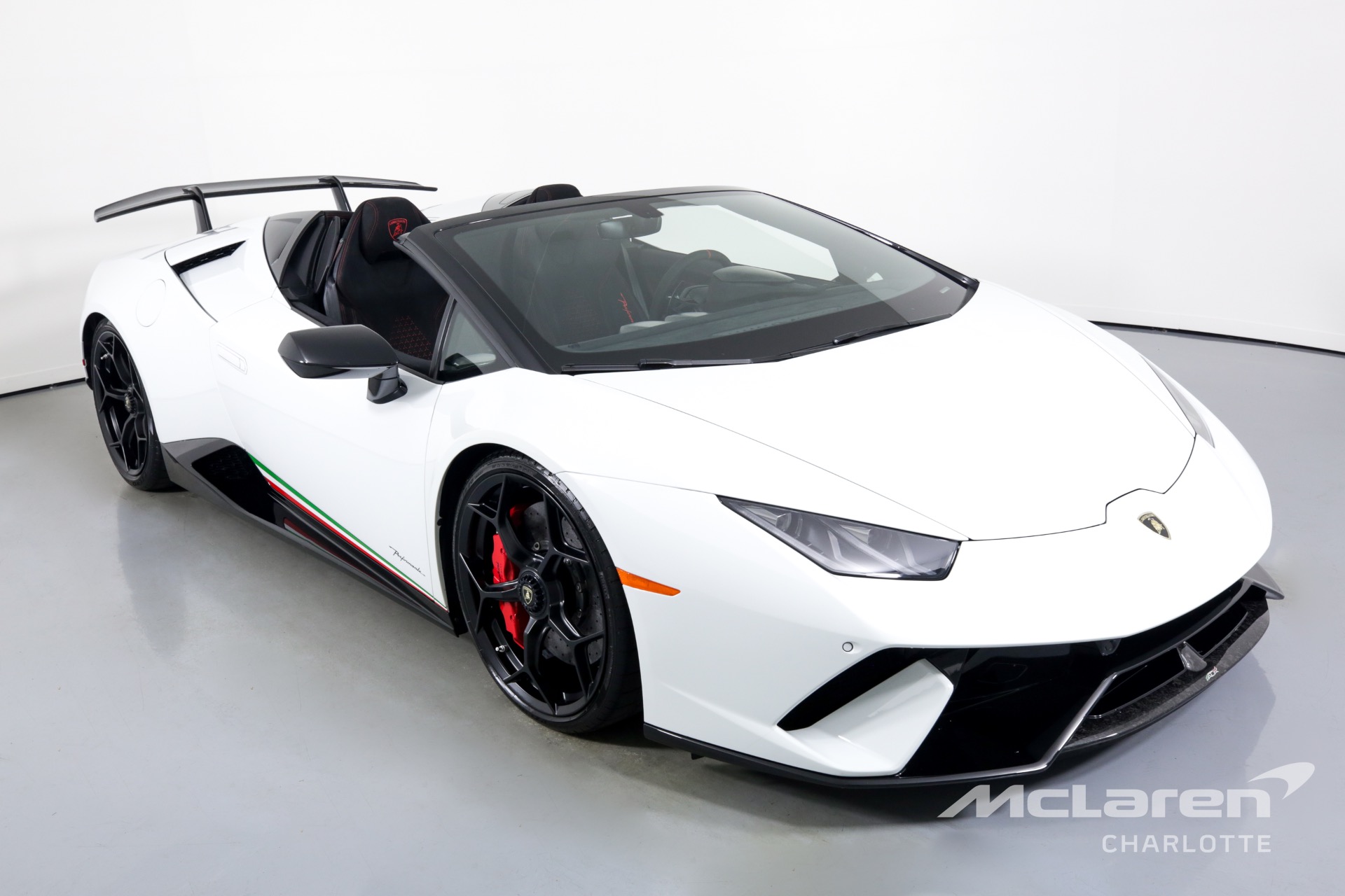 Used 2018 Lamborghini Huracan LP 640-4 Performante Spyder | Charlotte, NC