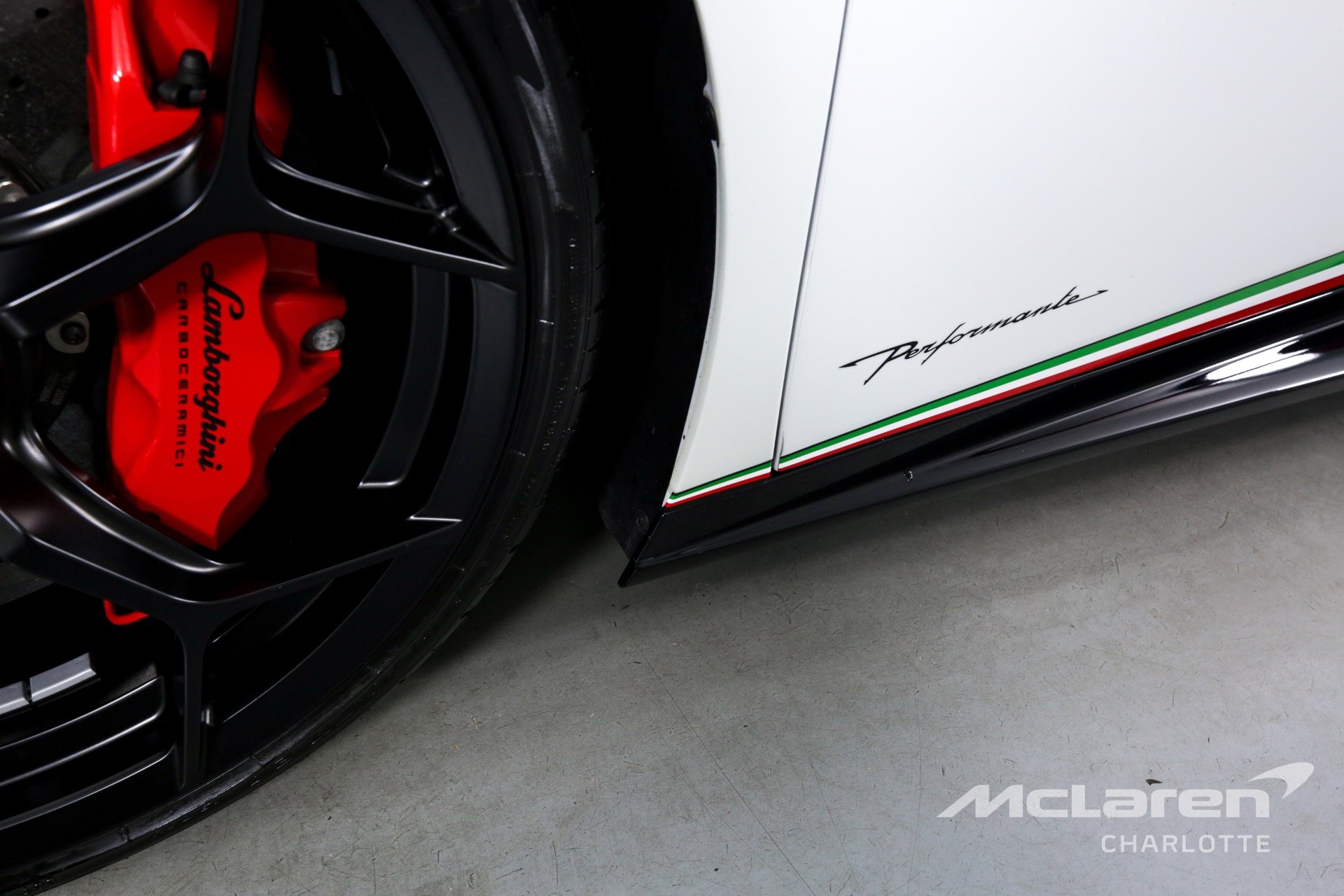 Used 2018 Lamborghini Huracan LP 640-4 Performante Spyder | Charlotte, NC