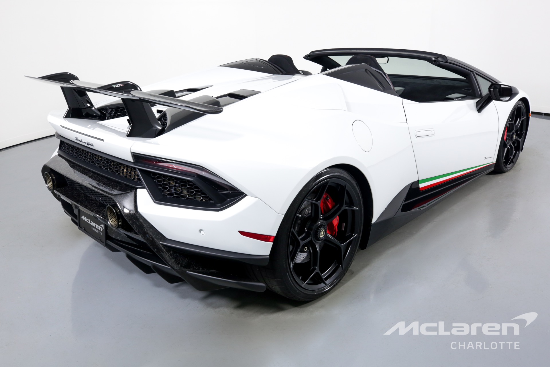 Used 2018 Lamborghini Huracan LP 640-4 Performante Spyder | Charlotte, NC