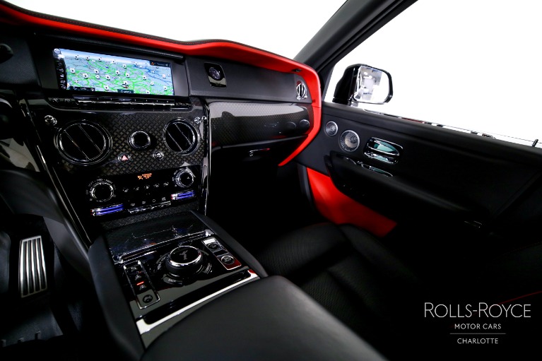 Used-2020-Rolls-Royce-Cullinan-Black-Badge
