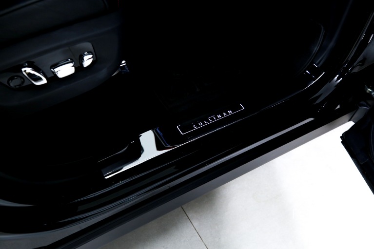 Used-2020-Rolls-Royce-Cullinan-Black-Badge